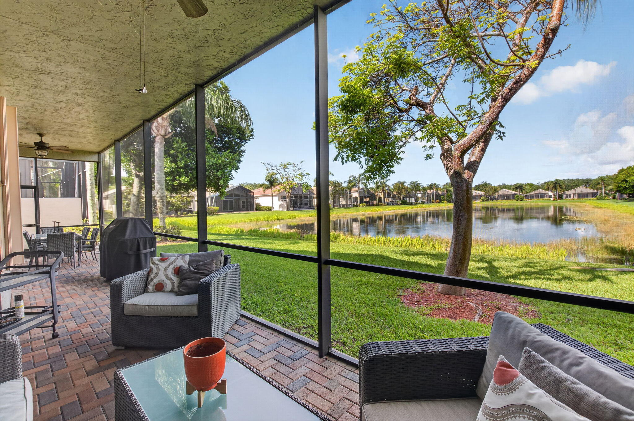 VALENCIA SHORES 5 - Residential