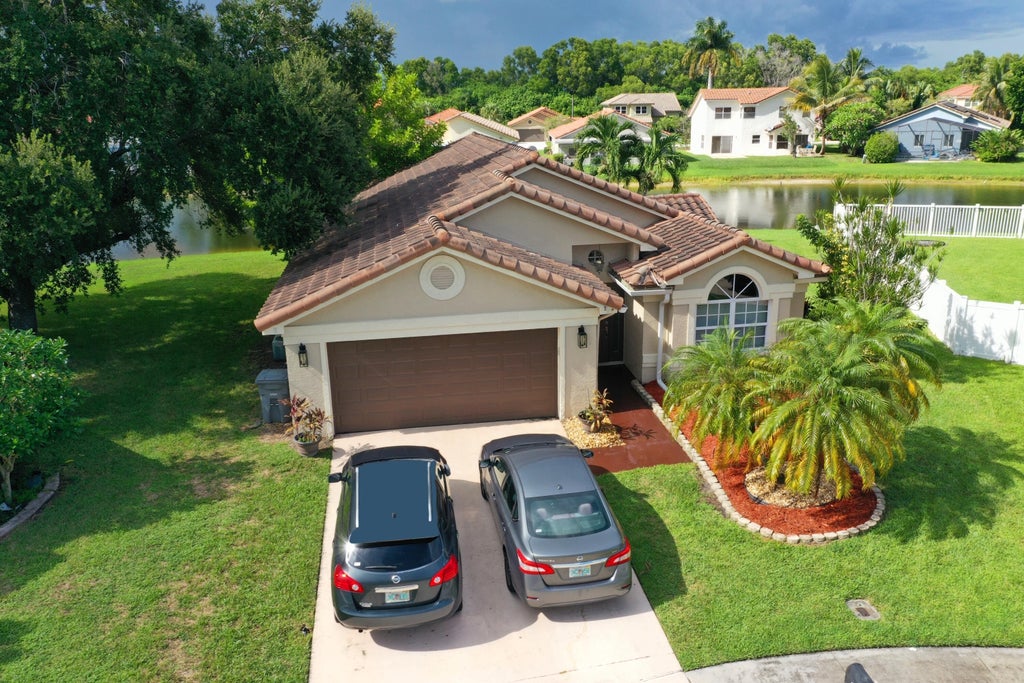 Photo of 5851 Amethyst Court, Boynton Beach, FL 33472 (MLS # B26075010)