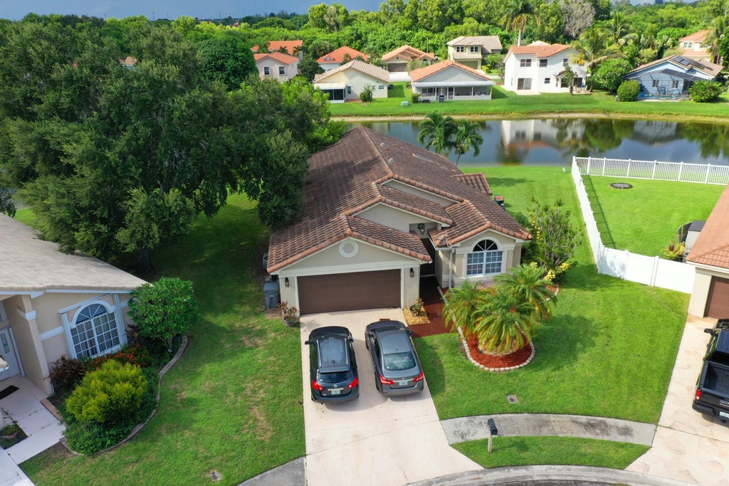 Photo of 5851 Amethyst Court, Boynton Beach, FL 33472 (MLS # B26075010)