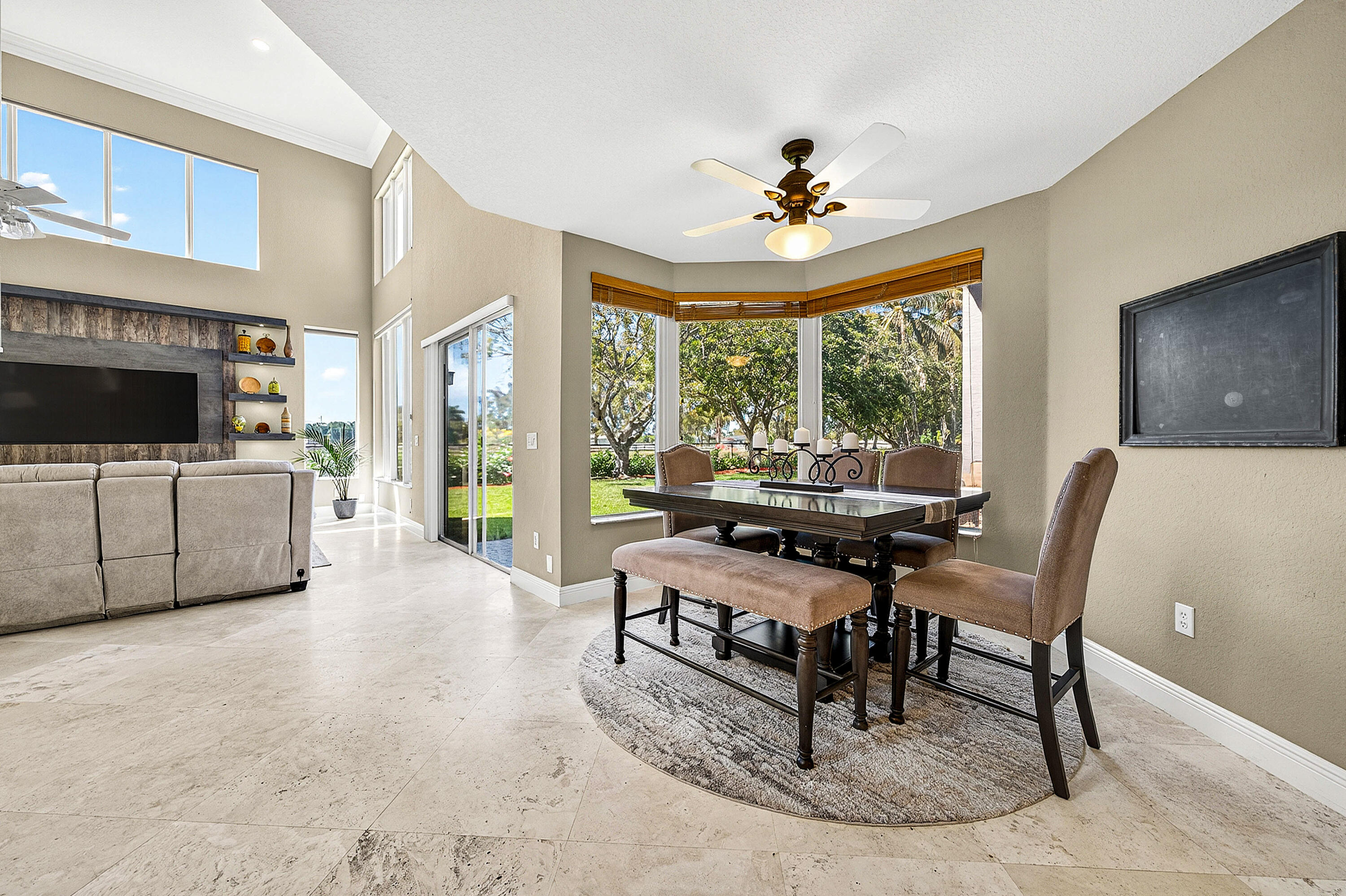 Saturnia - Residential