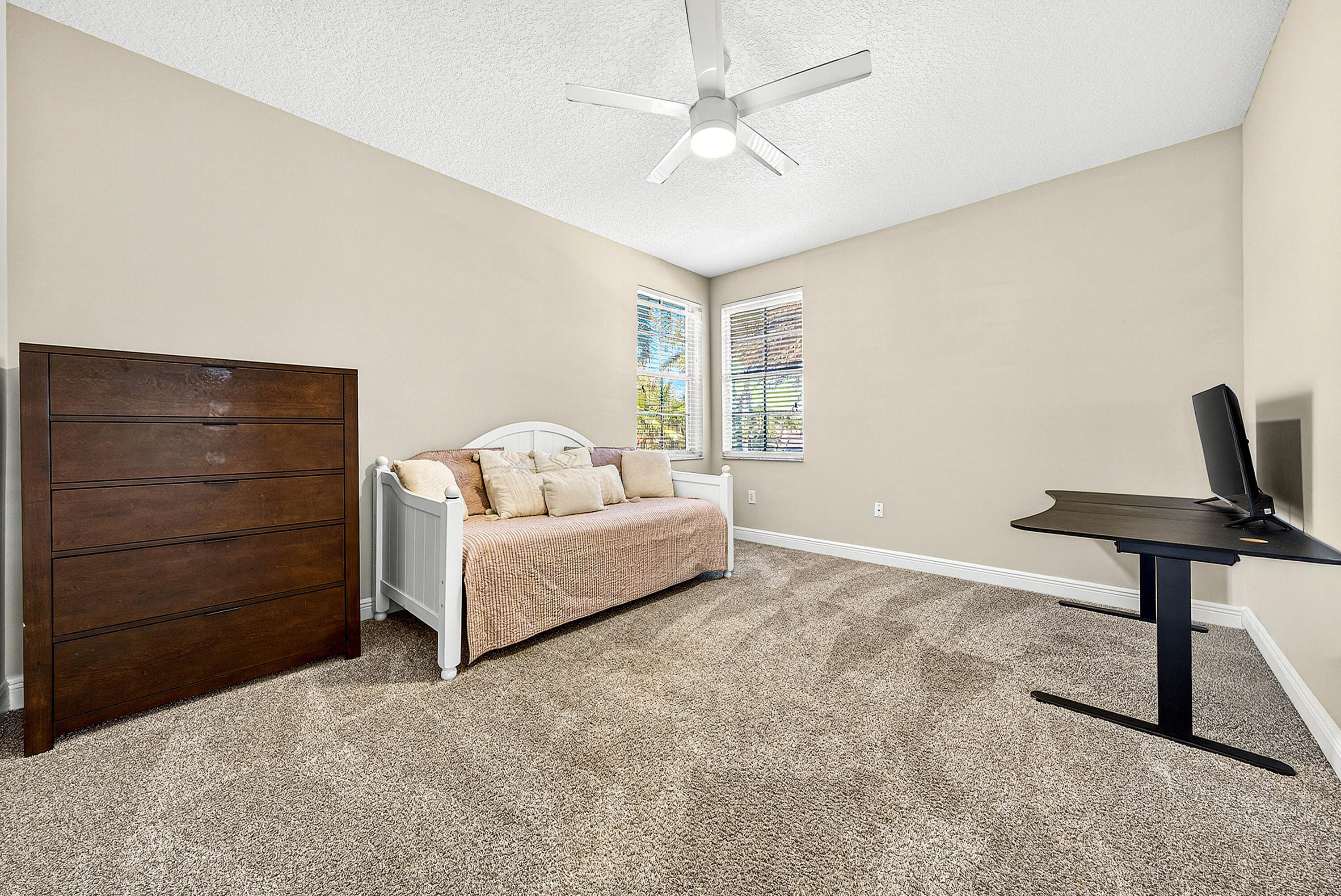 Saturnia - Residential