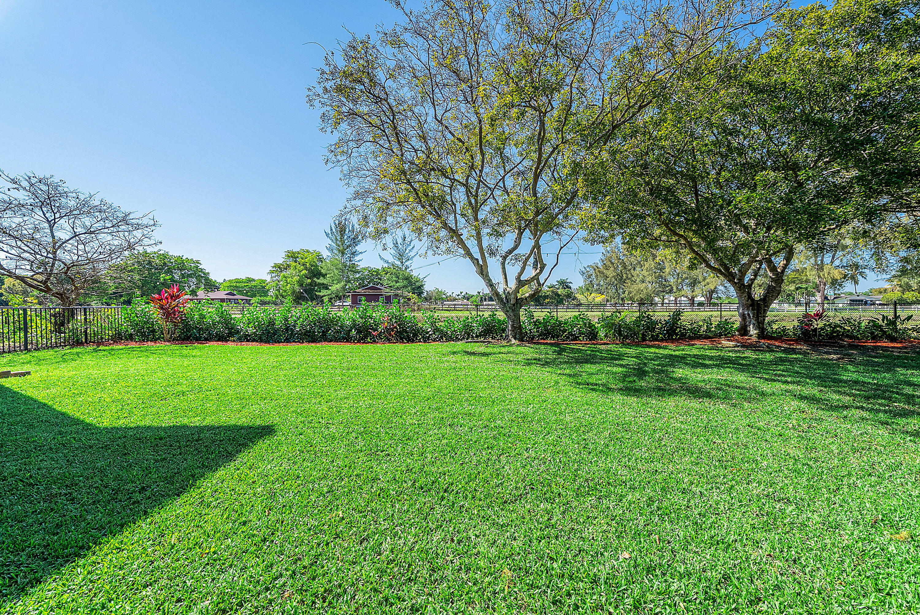 Saturnia - Residential