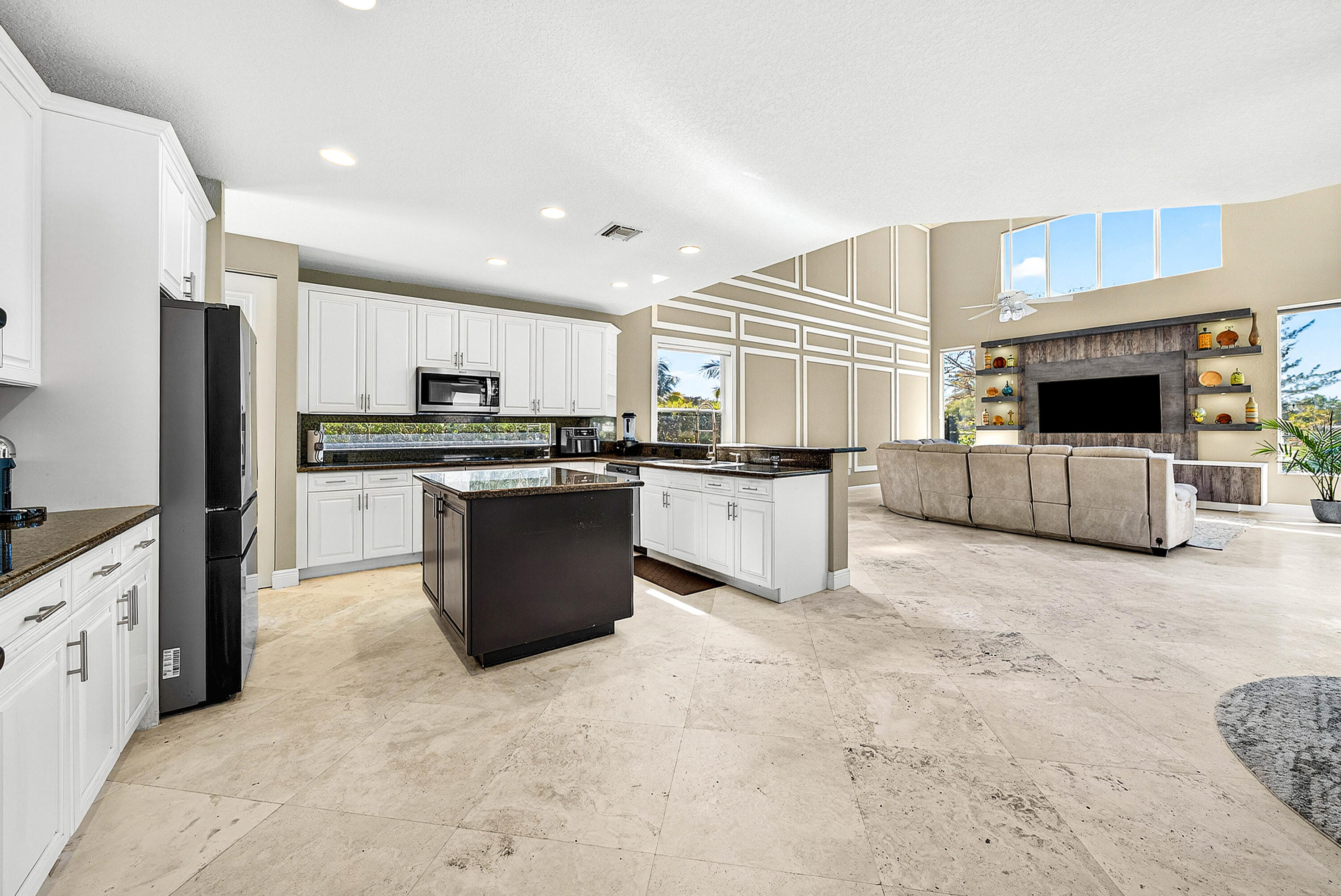 Saturnia - Residential