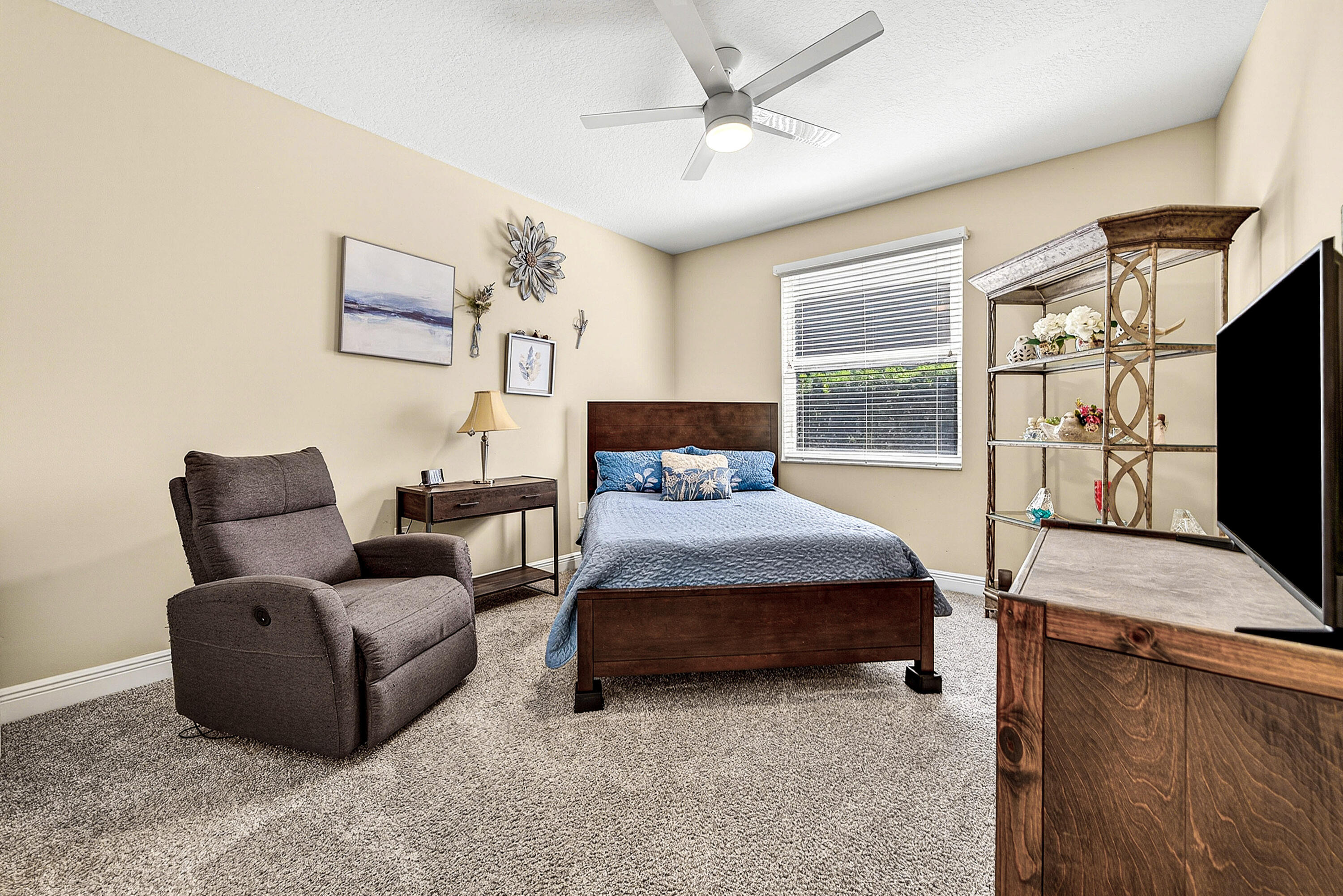 Saturnia - Residential