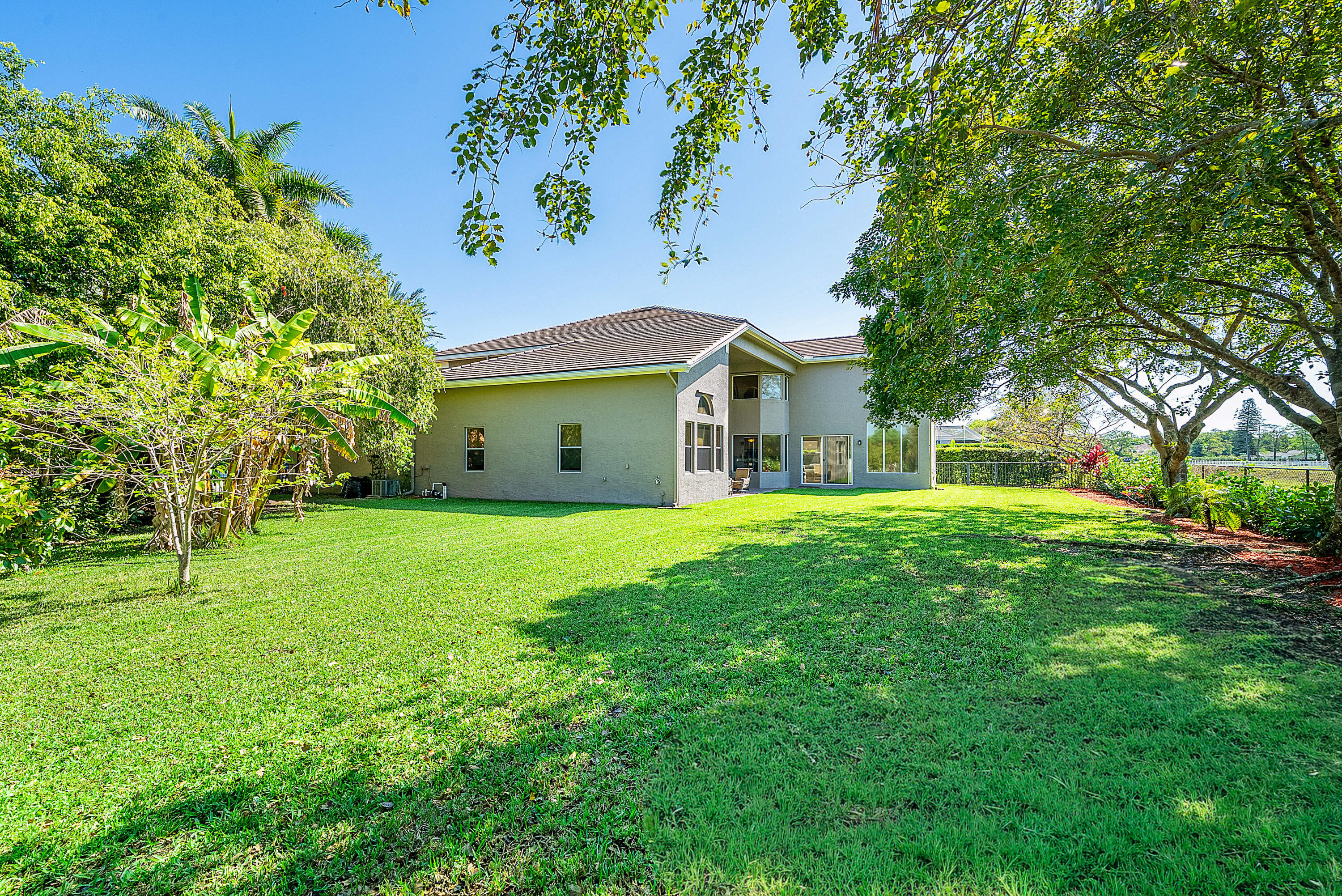 Saturnia - Residential