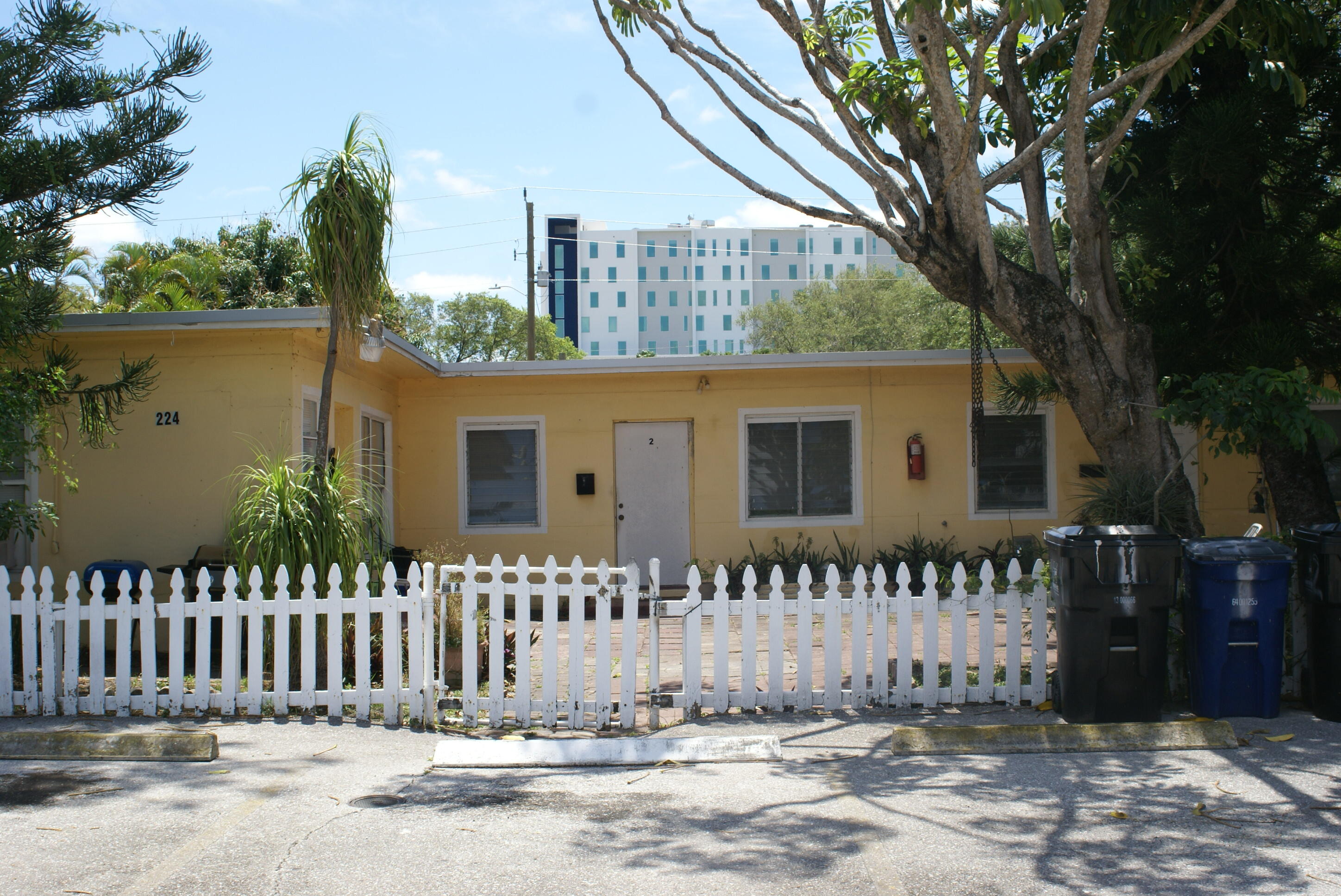 224 SE 9th Court 1-4