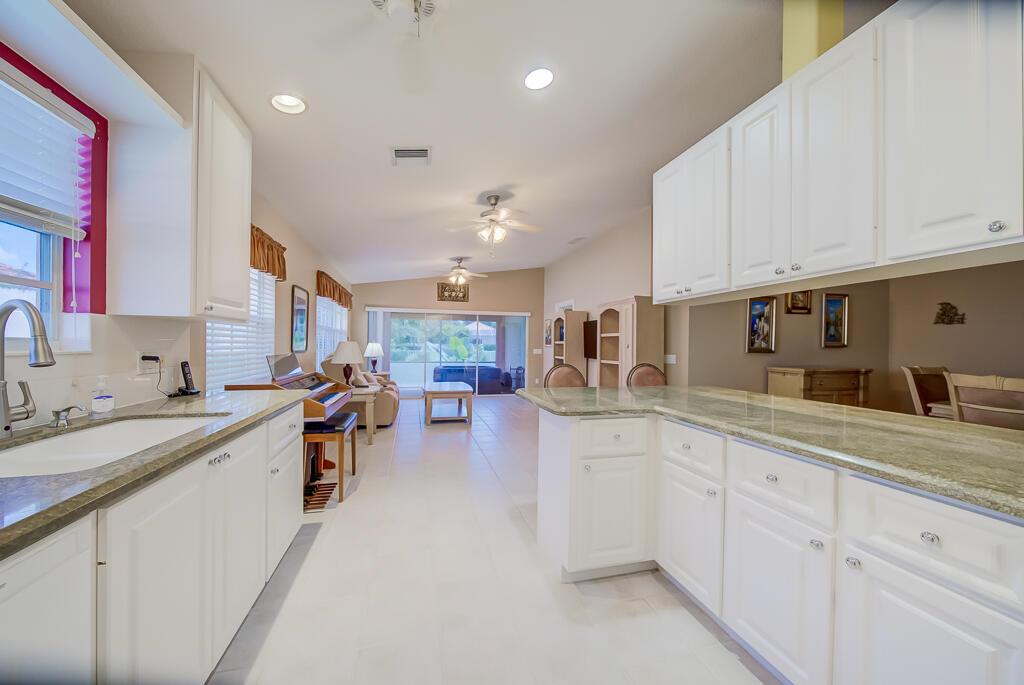 RIVERWALK 4 - Residential