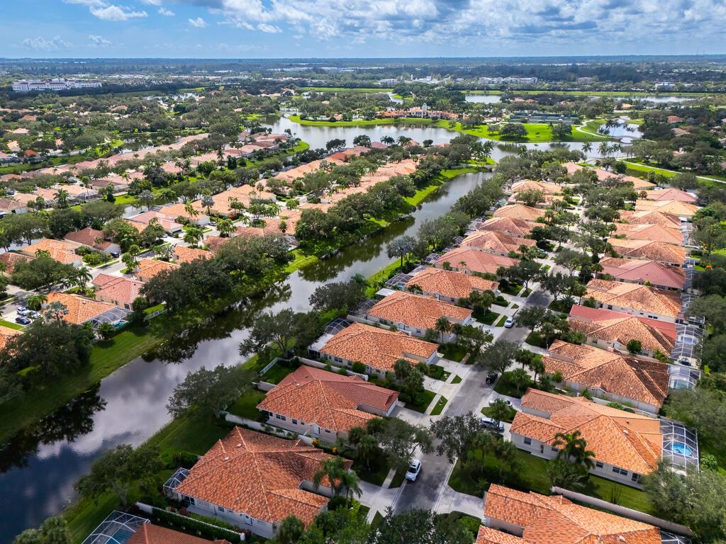 RIVERWALK 4 - Residential