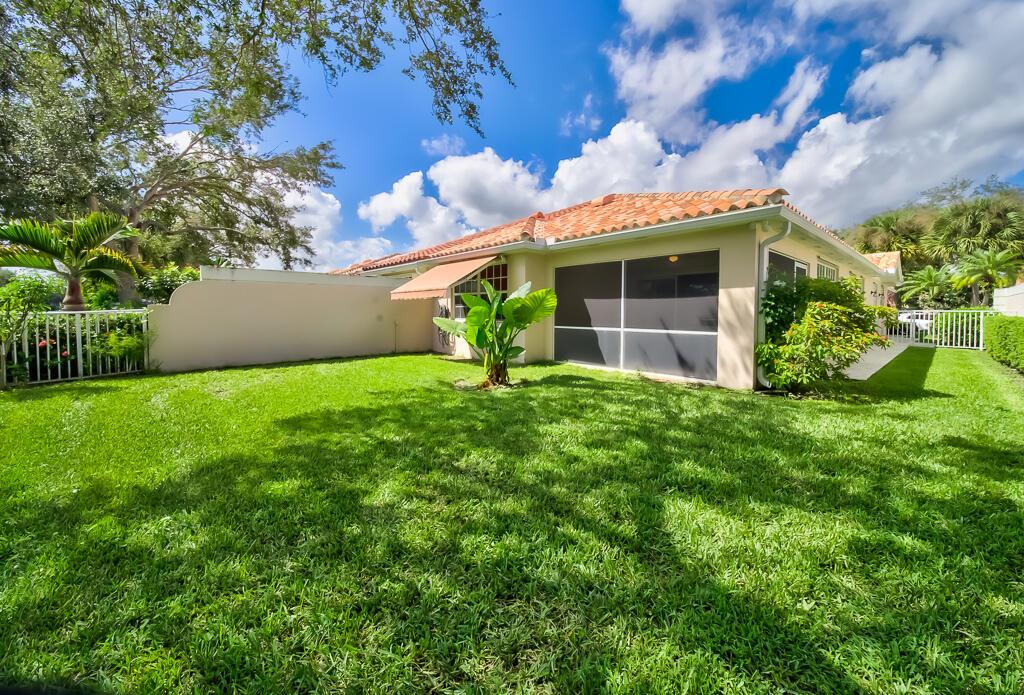 RIVERWALK 4 - Residential