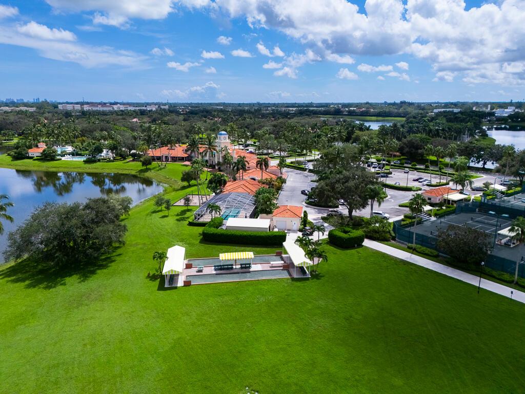 RIVERWALK 4 - Residential