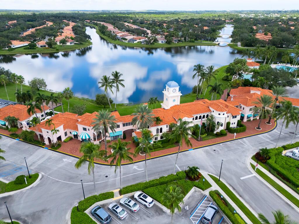 RIVERWALK 4 - Residential