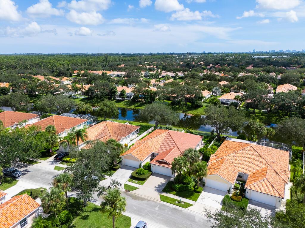 RIVERWALK 4 - Residential