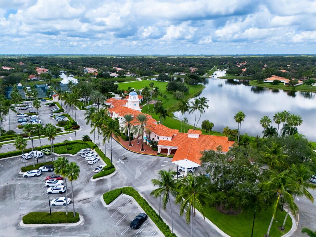 RIVERWALK 4 - Residential