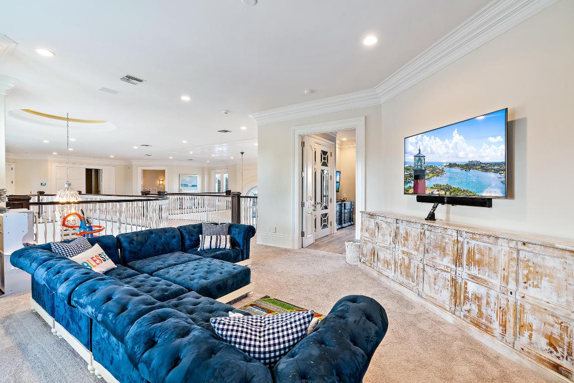 Admirals Cove - Residential