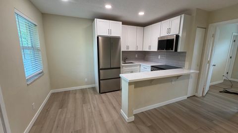 Photo of 5168 NE 6th Avenue #431, Oakland Park, FL 33334 (MLS # B26035401)
