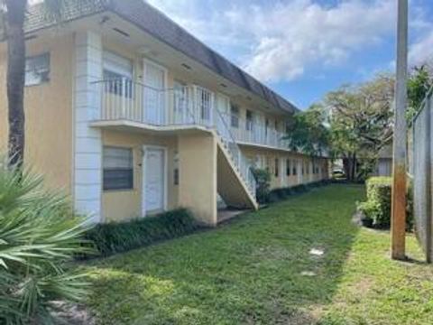 Tiny photo for 5168 NE 6th Avenue #431, Oakland Park, FL 33334 (MLS # B26035401)