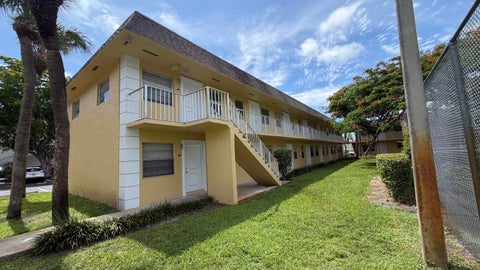 Tiny photo for 5168 NE 6th Avenue #431, Oakland Park, FL 33334 (MLS # B26035401)