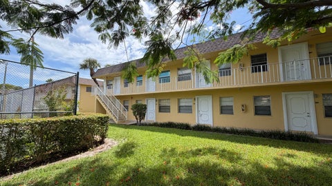 Tiny photo for 5168 NE 6th Avenue #431, Oakland Park, FL 33334 (MLS # B26035401)