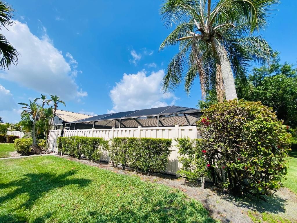 Photo of 5912 Golden Eagle Circle, Palm Beach Gardens, FL 33418 (MLS # R10971701)