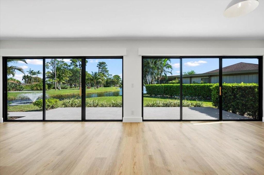 Photo of 13297 Garth Court, Palm Beach Gardens, FL 33418 (MLS # R10977167)