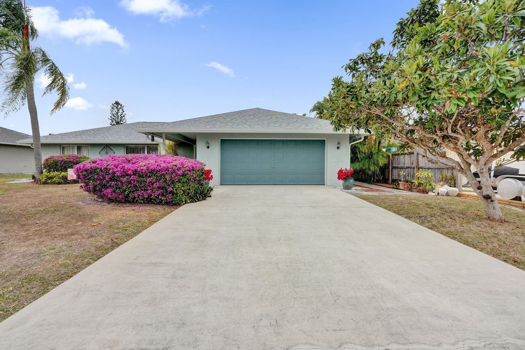 Photo of 133 NE Fatima Terrace, Port Saint Lucie, FL 34983 (MLS # R11154285)