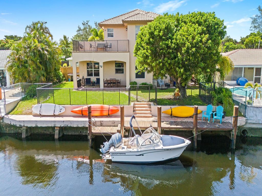 Photo of 198 SE 2nd Avenue, Pompano Beach, FL 33060 (MLS # F10456768)