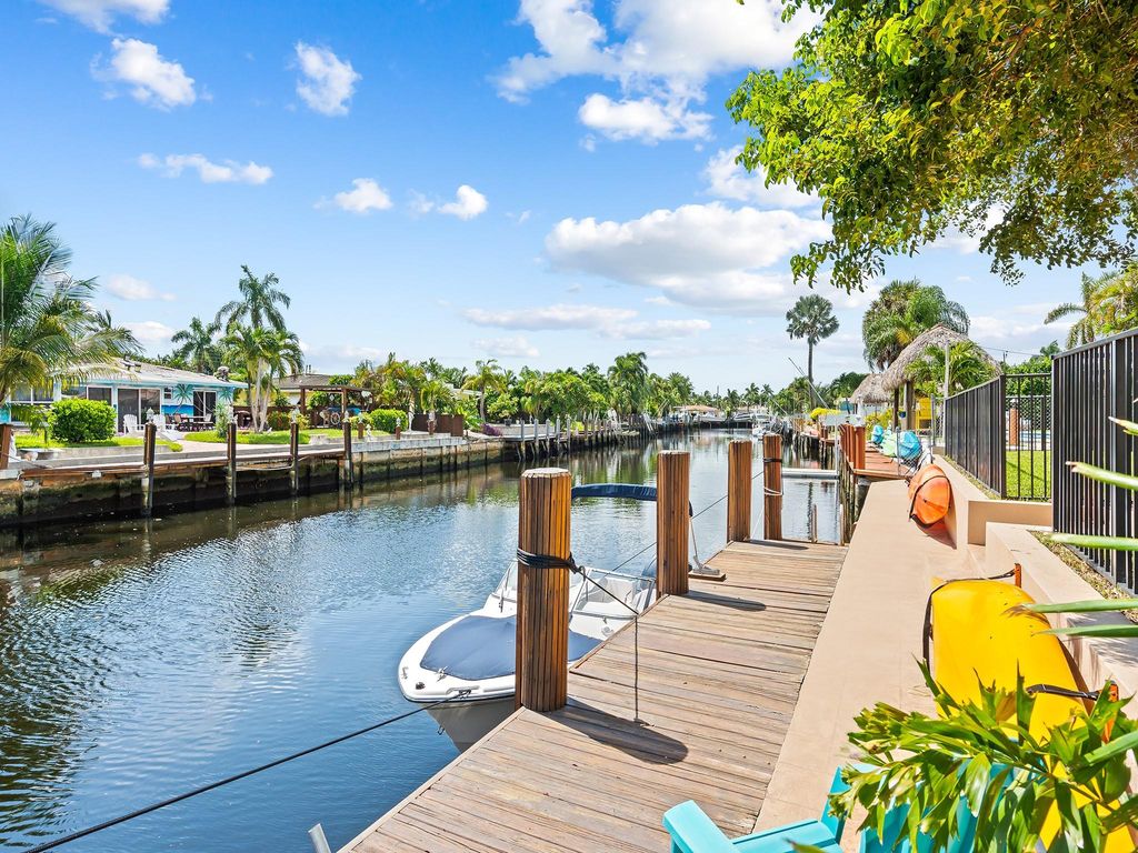 Photo of 198 SE 2nd Avenue, Pompano Beach, FL 33060 (MLS # F10456768)