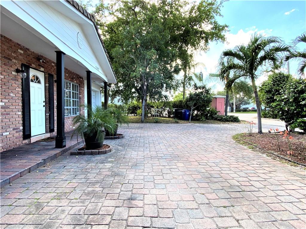 Coral Ridge - Residential