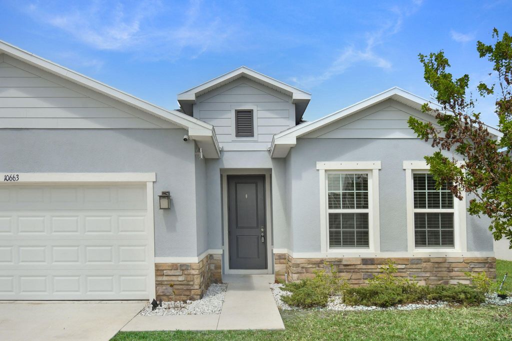 Photo of 10663 SW Vasari Way, Port Saint Lucie, FL 34987 (MLS # B26021242)