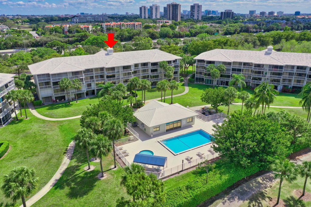 Photo of 2761 Village Boulevard #403, West Palm Beach, FL 33409 (MLS # R10921047)