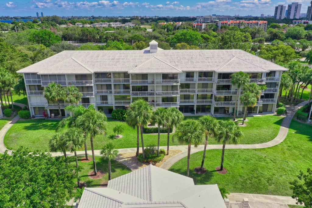 Photo of 2761 Village Boulevard #403, West Palm Beach, FL 33409 (MLS # R10921047)
