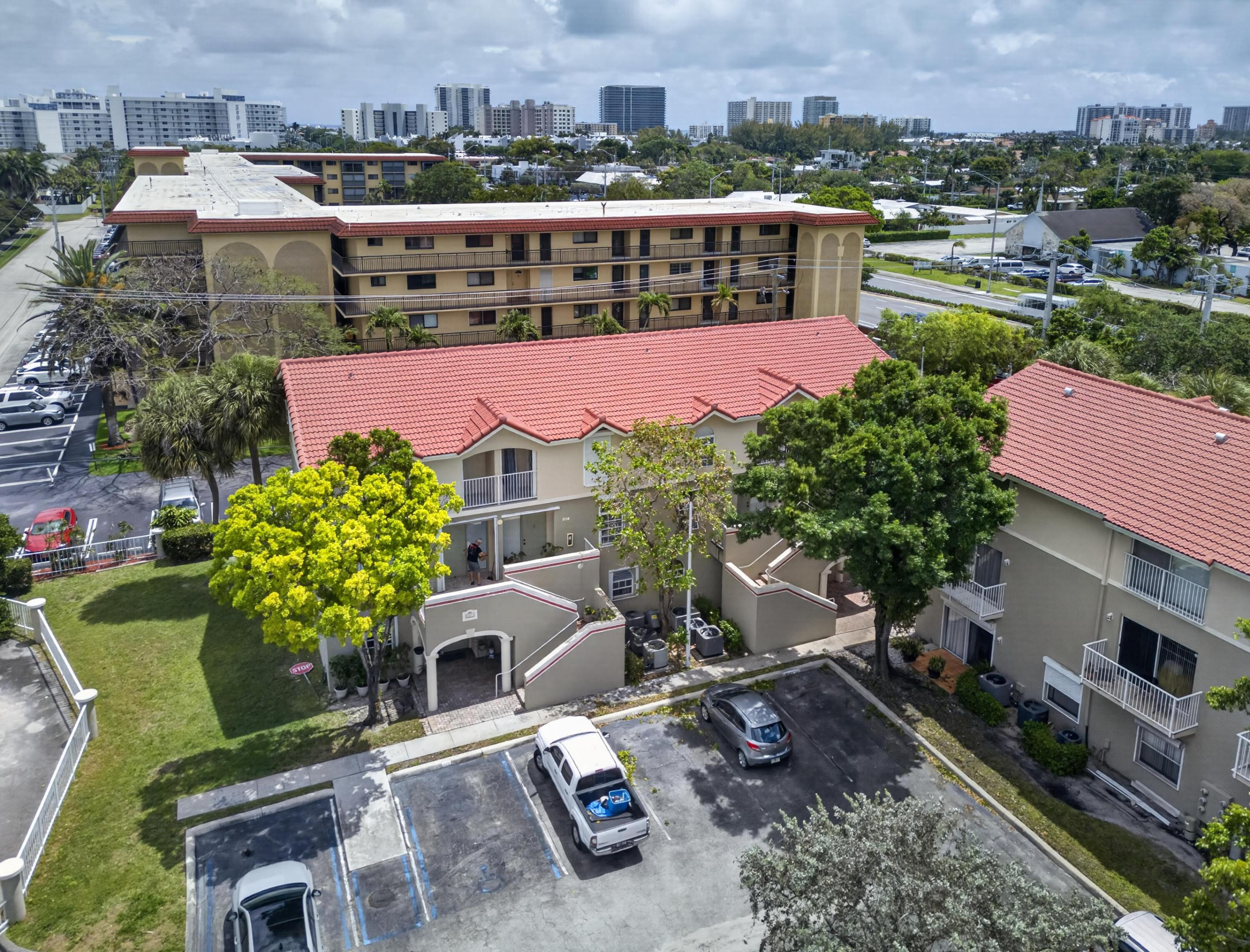2501 NE 14th Street 301