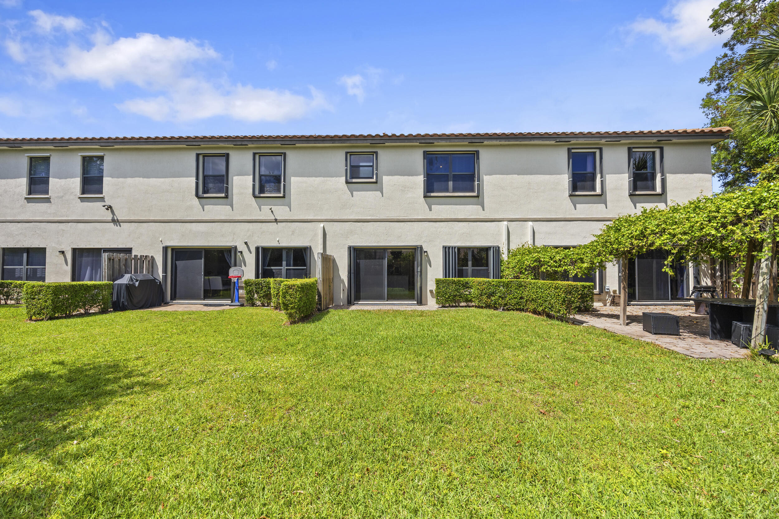 SABAL GROVE PLAT TWO - Residential