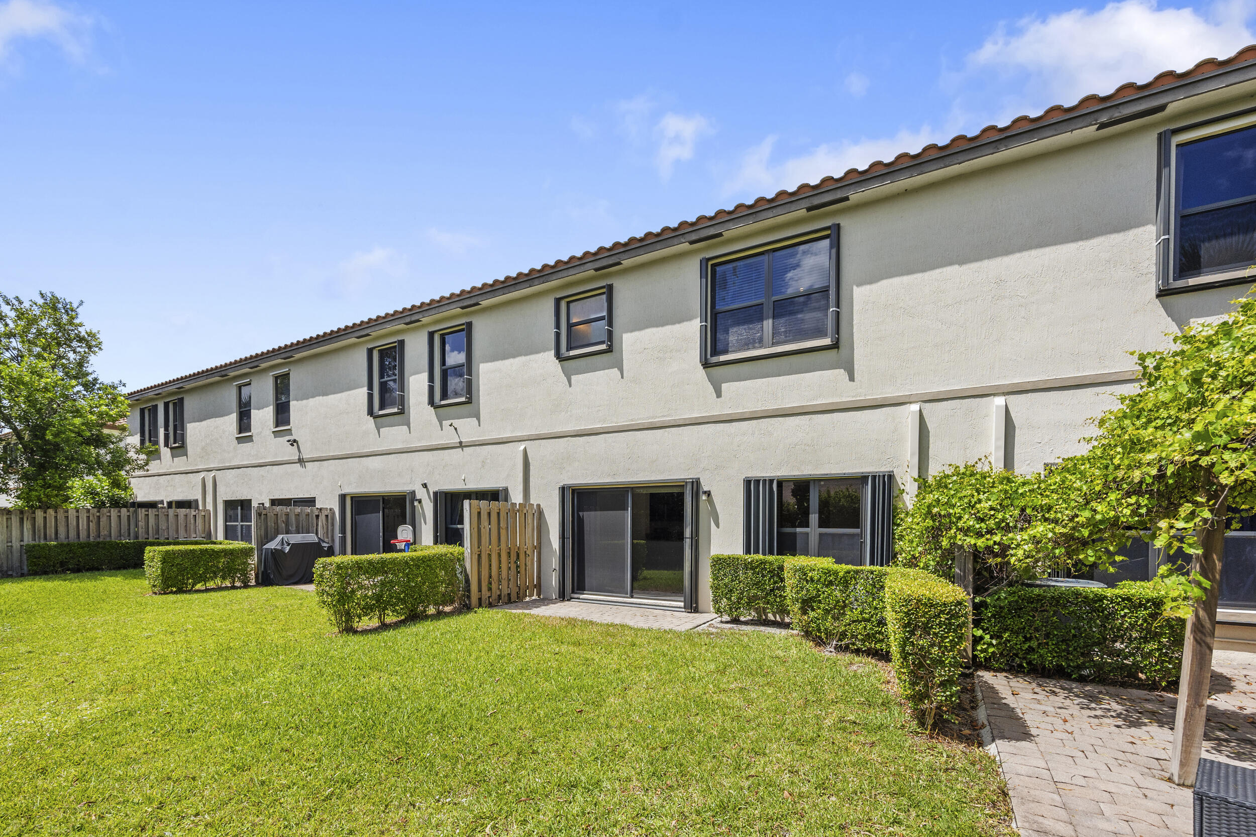 SABAL GROVE PLAT TWO - Residential