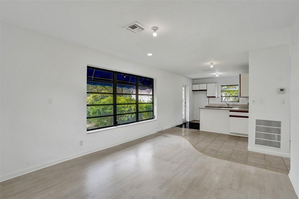 Photo of 1273 NE 37 Street, Oakland Park, FL 33334 (MLS # F10455719)