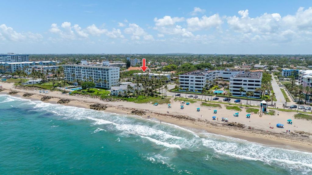 Photo of 445 SE 21st Avenue #202, Deerfield Beach, FL 33441 (MLS # R11121320)