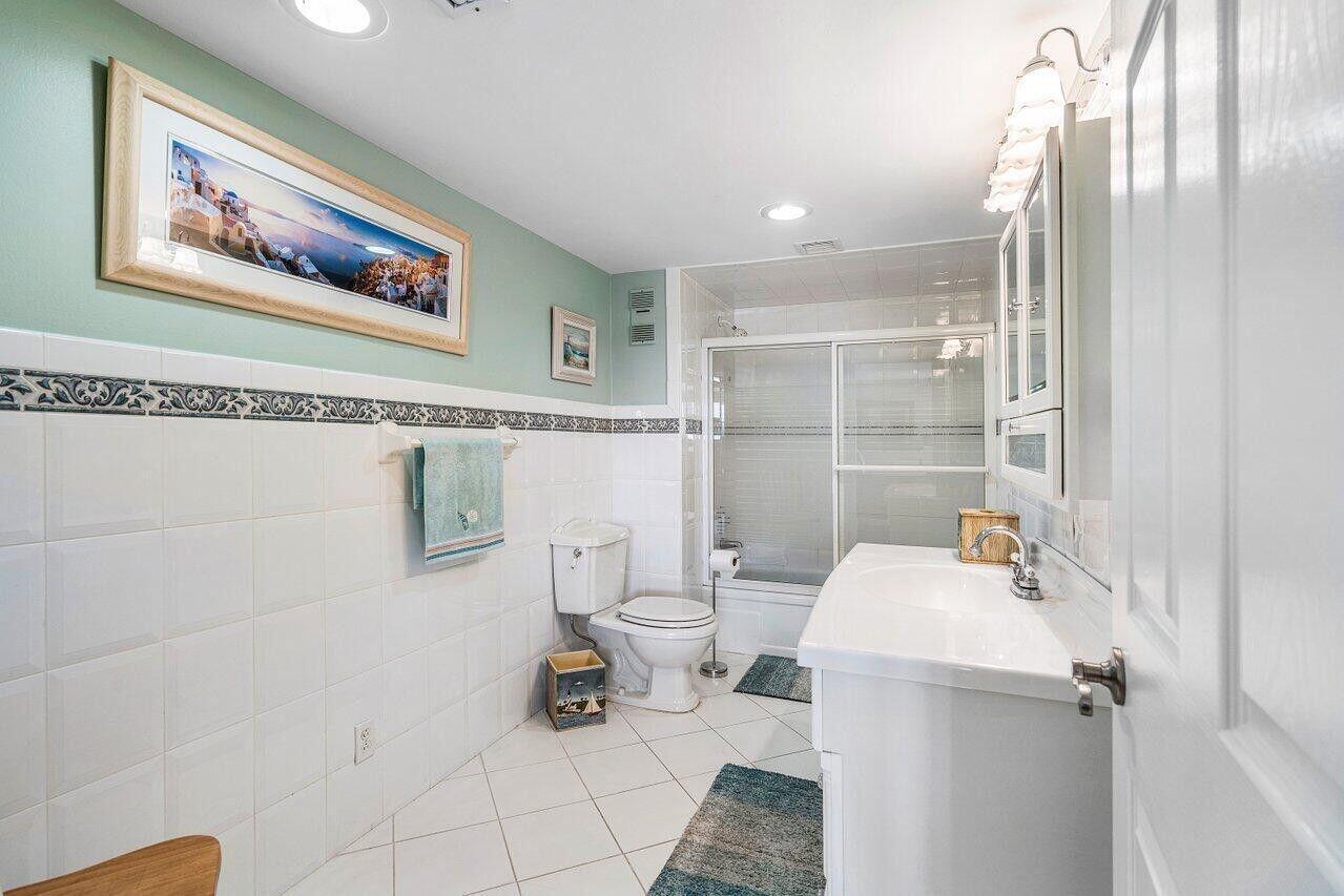 BOCA TEECA CONDO 8 - Residential Lease