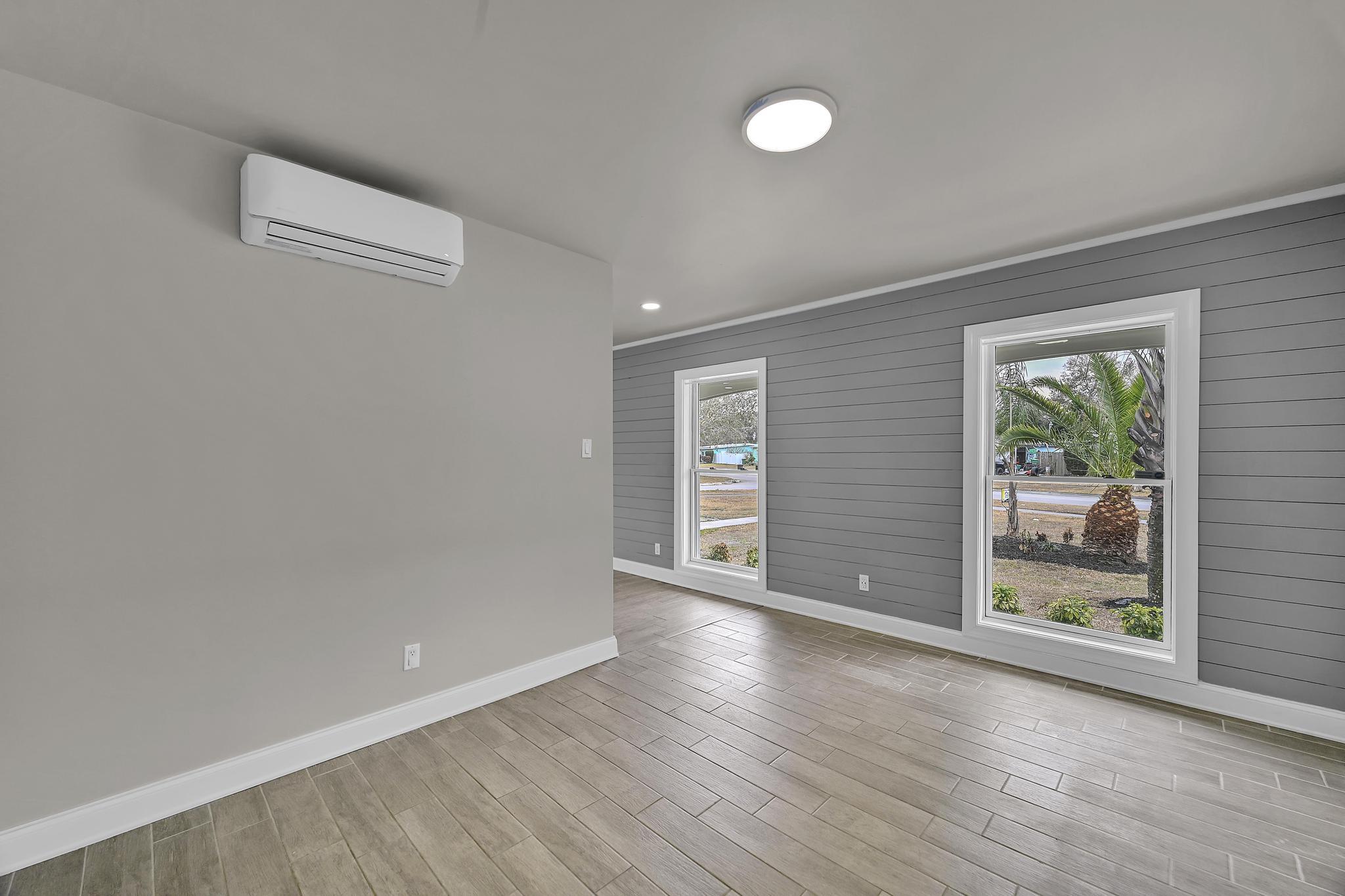 RIVER PARK UNIT 5 - Residential