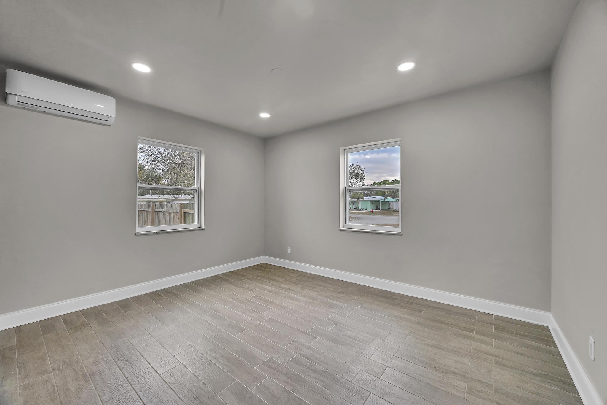 RIVER PARK UNIT 5 - Residential