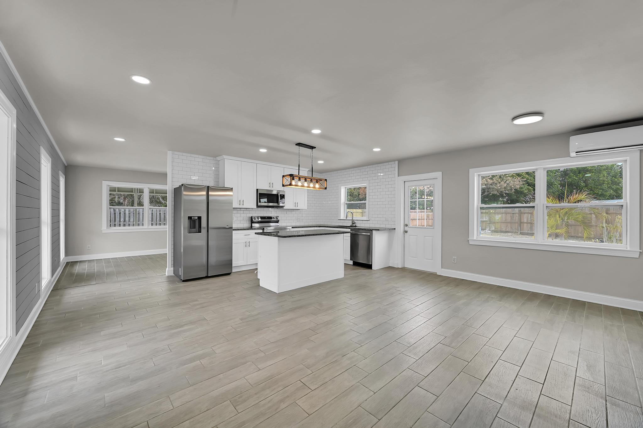 RIVER PARK UNIT 5 - Residential