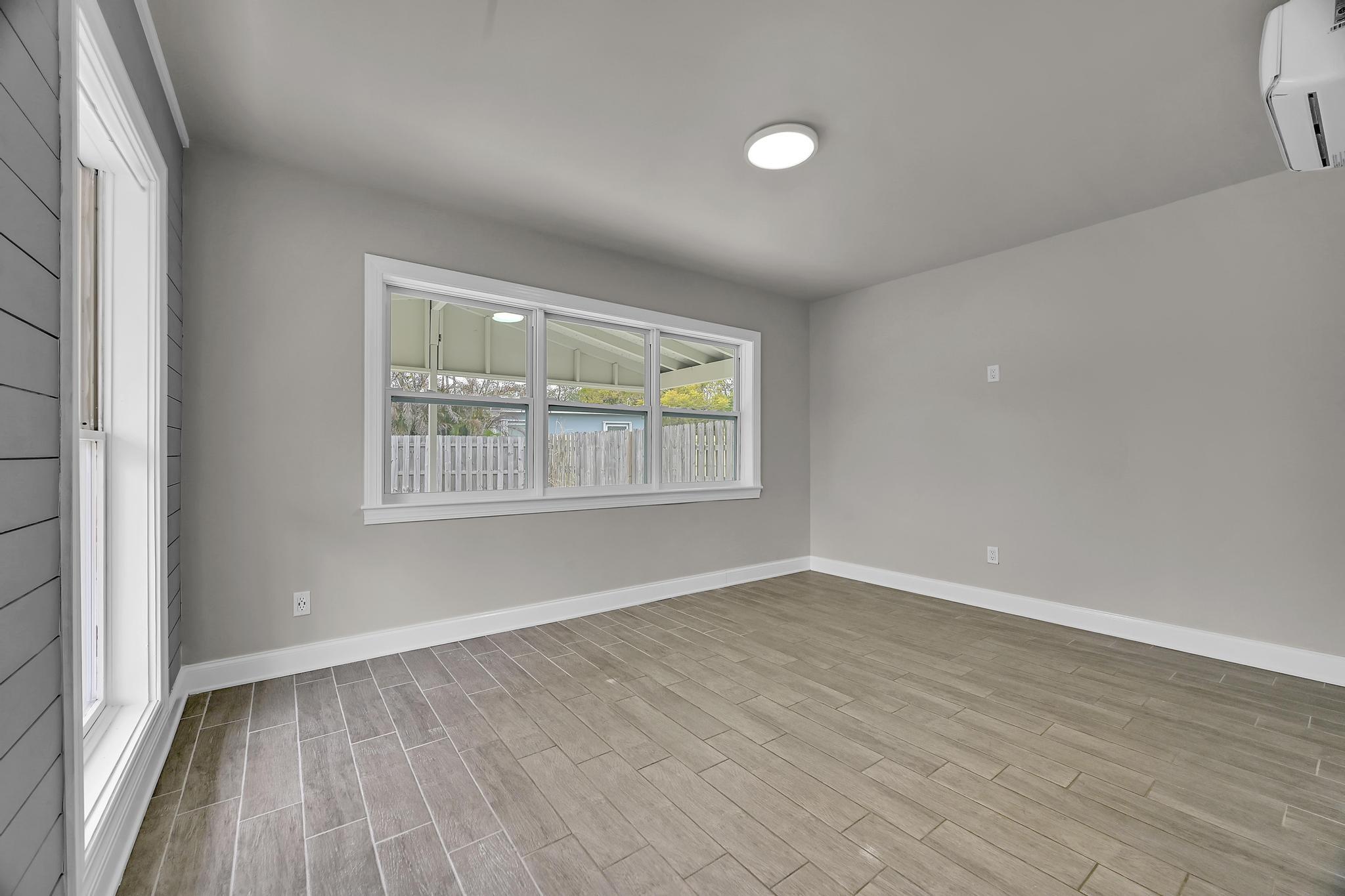 RIVER PARK UNIT 5 - Residential