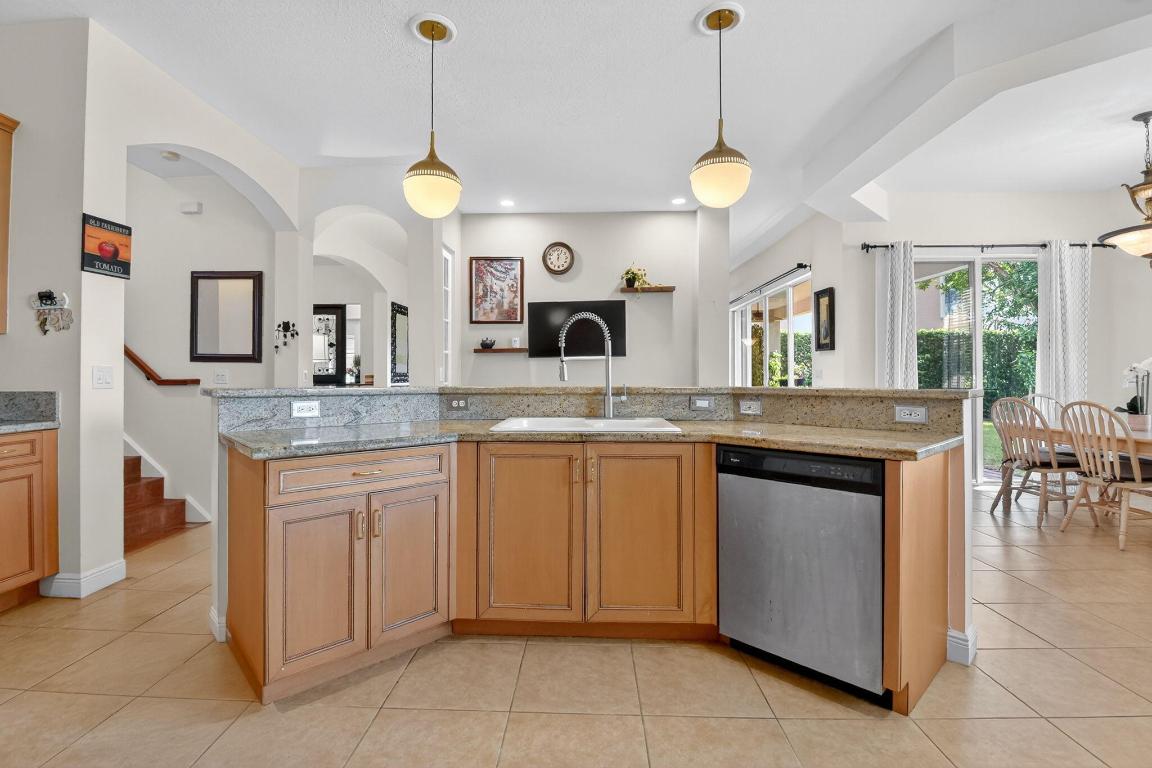 Isola Bella Estates - Residential Lease