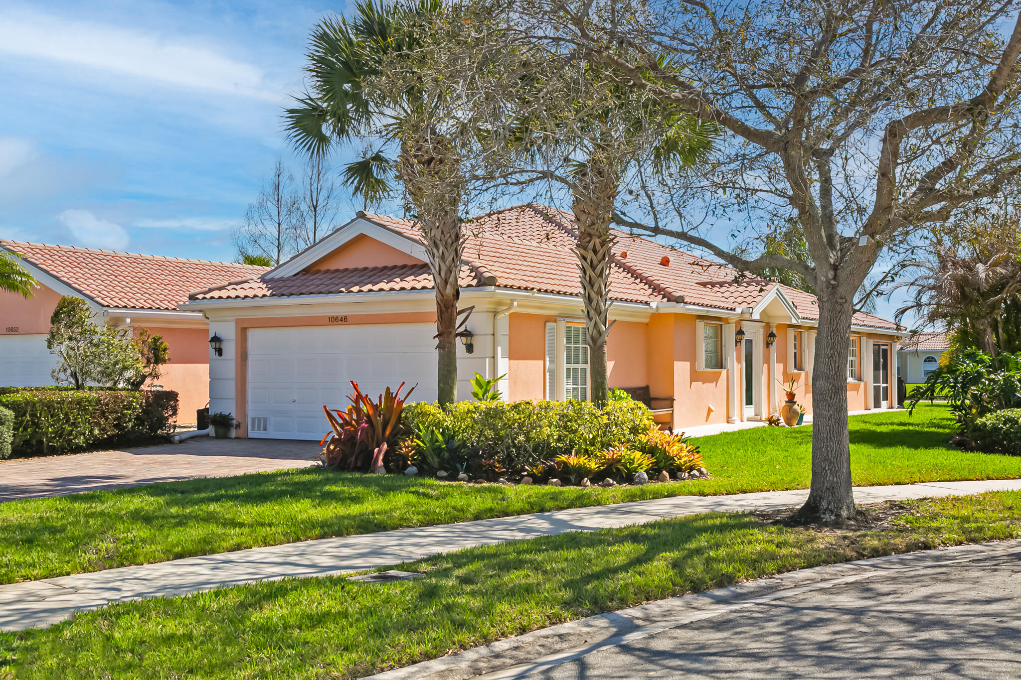 The Lakes - Residential