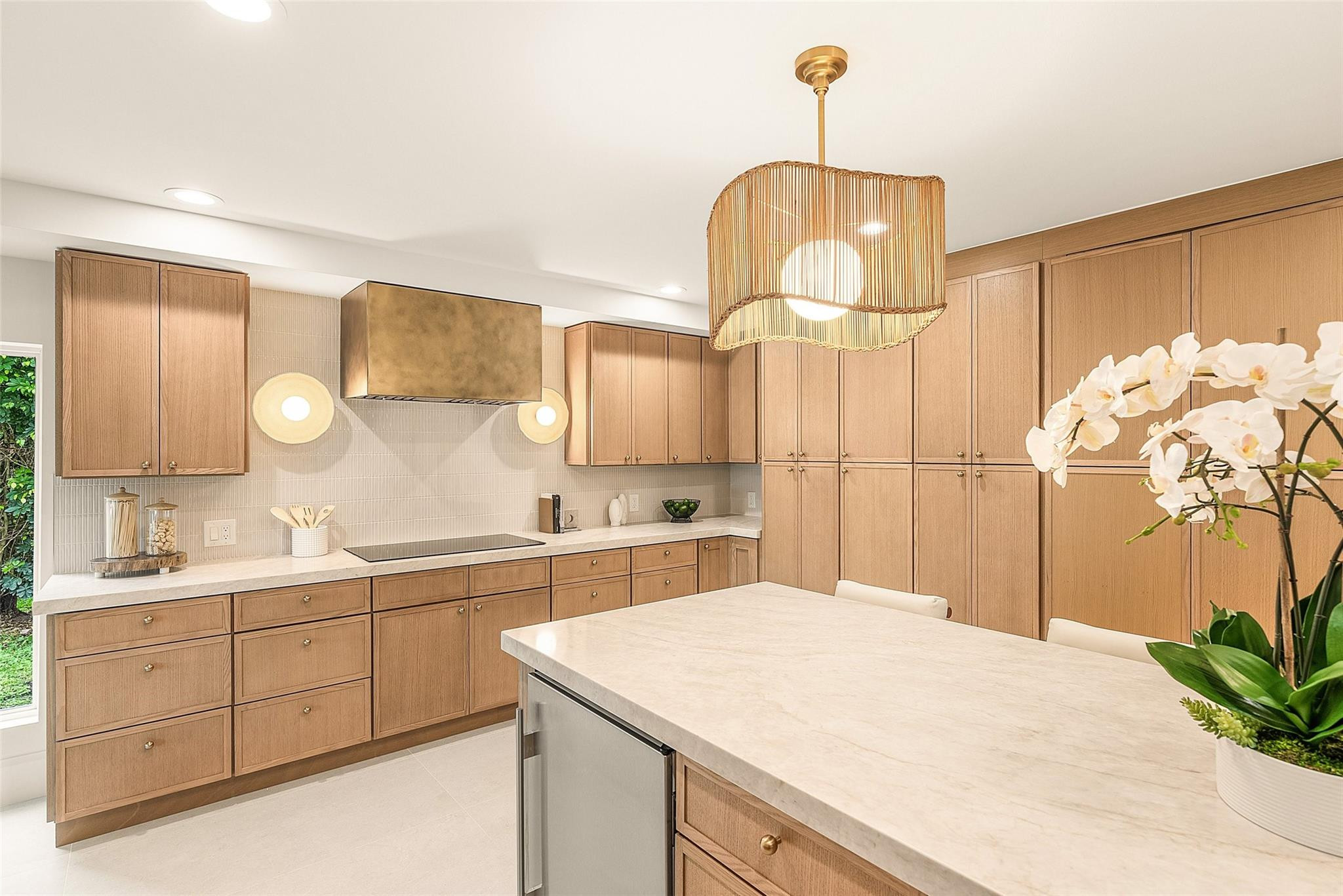 4877 Pineview Circle