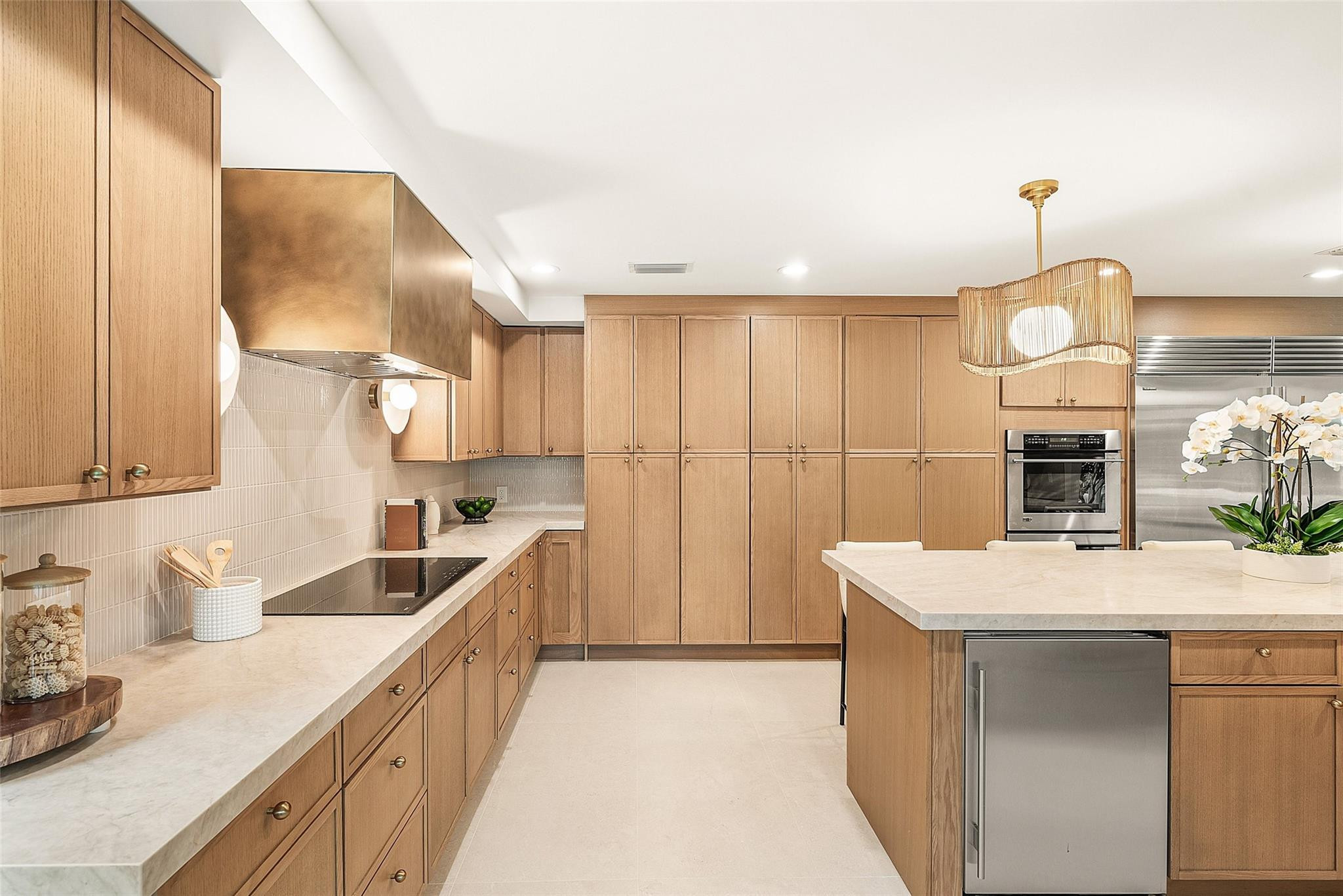 4877 Pineview Circle