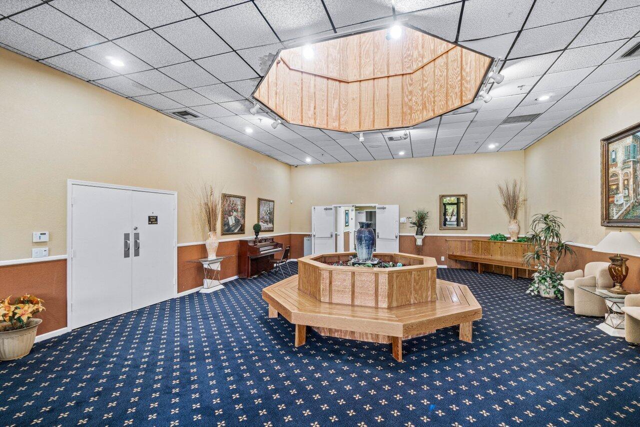 PINES OF BOCA BARWOOD CONDO - Residential Lease