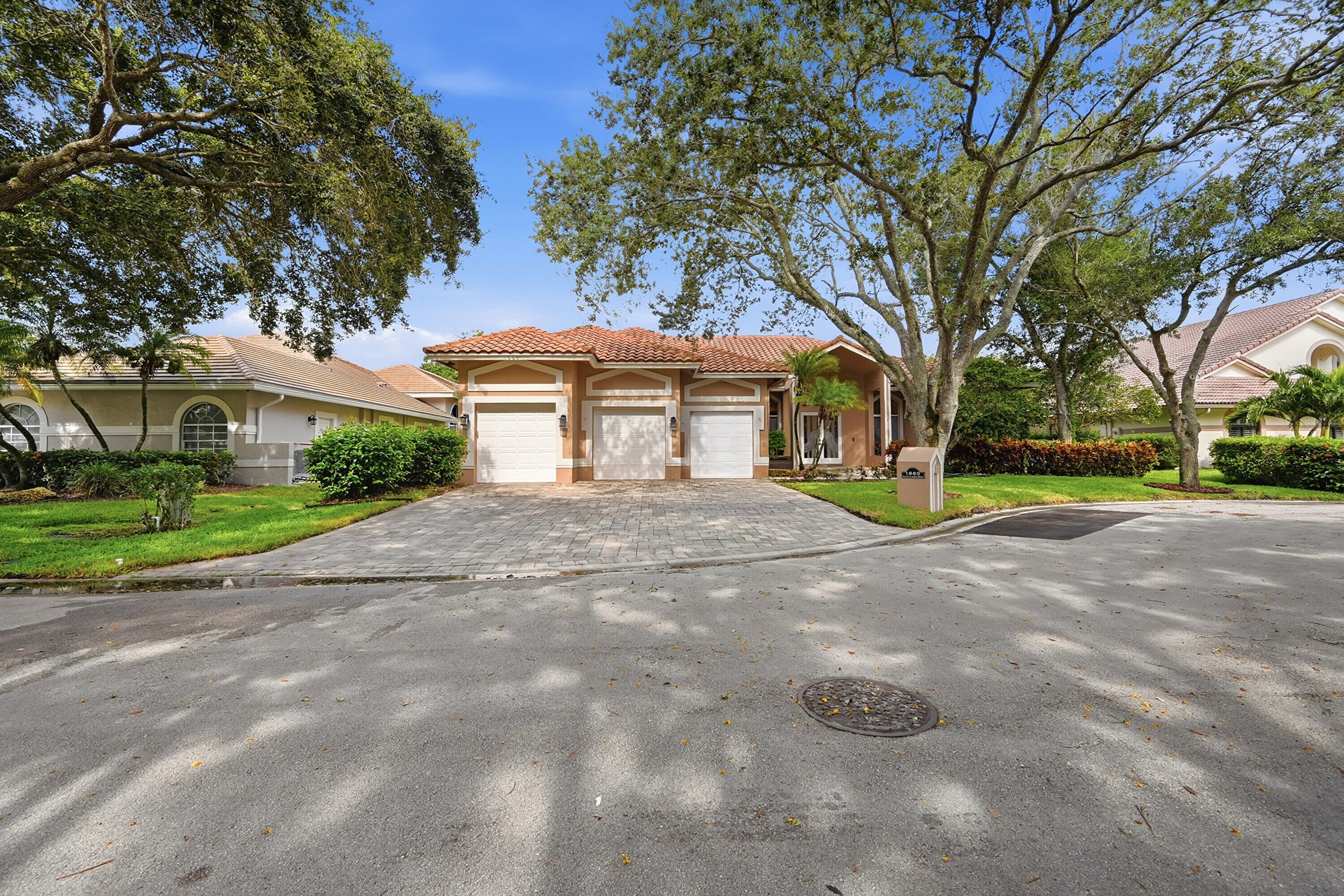 1960 HARTFORD Way