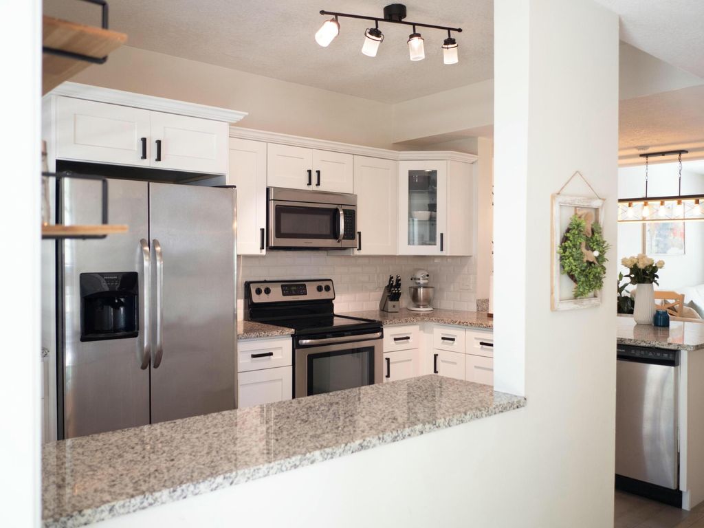 Photo of 826 Kokomo Key Lane, Delray Beach, FL 33483 (MLS # R11067725)