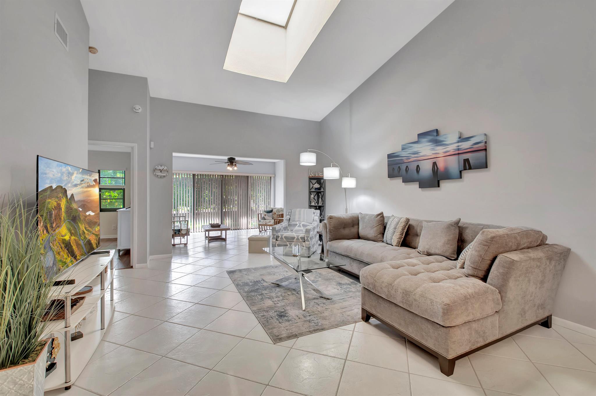 WHISPER WALK  PARKSHORE - Residential