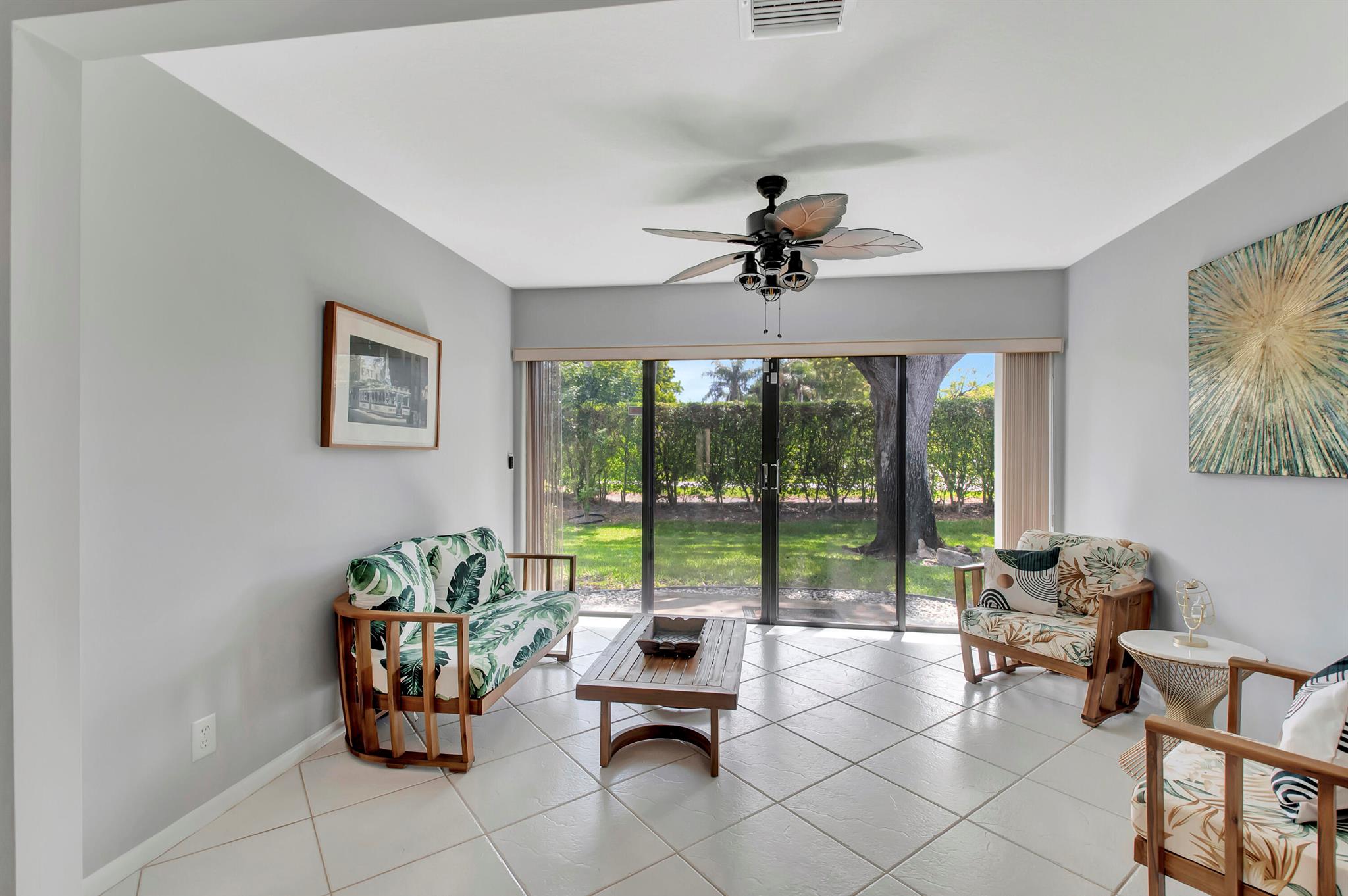 WHISPER WALK  PARKSHORE - Residential